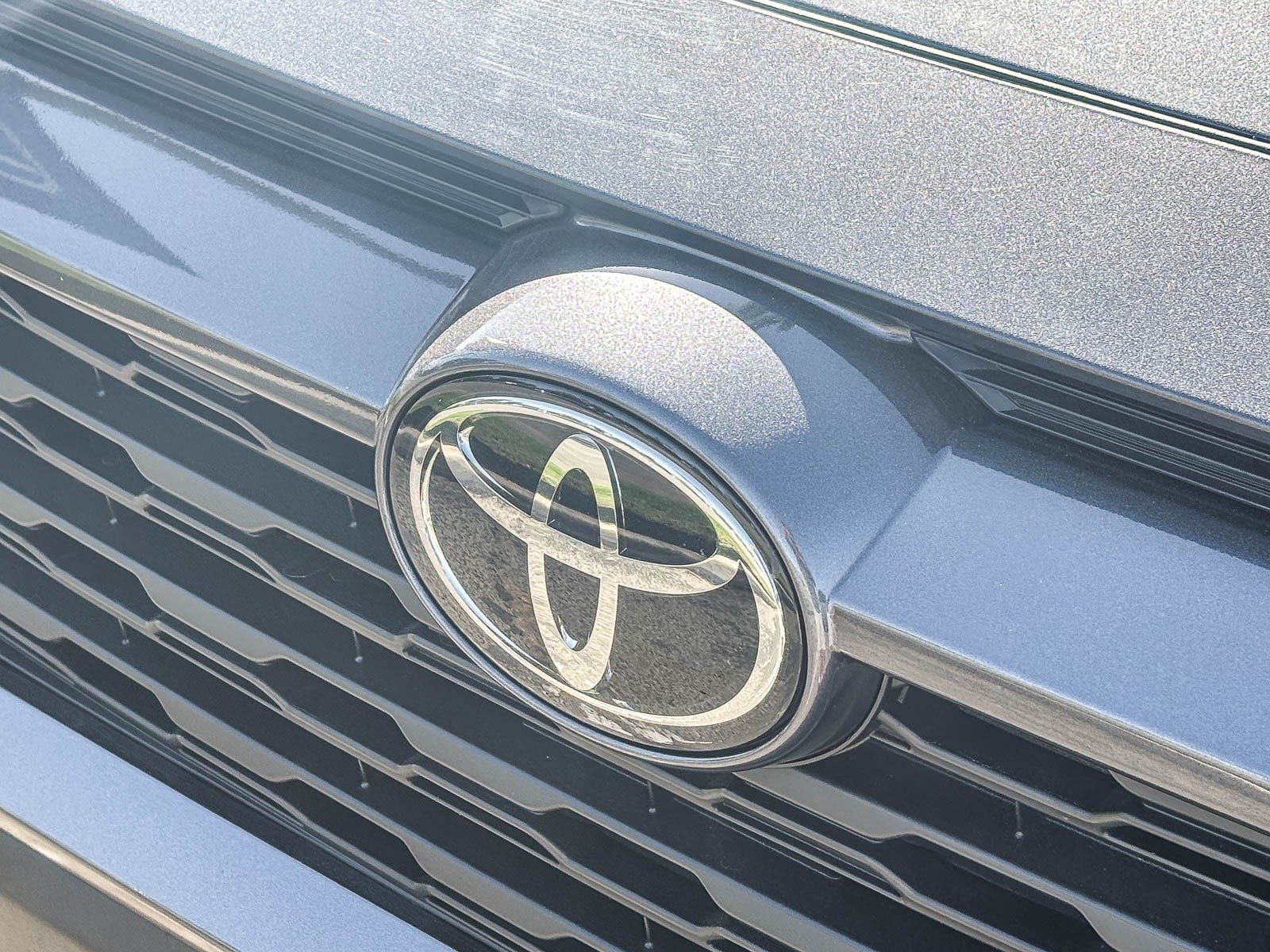 Used 2024 Toyota RAV4 XLE FWD image 10