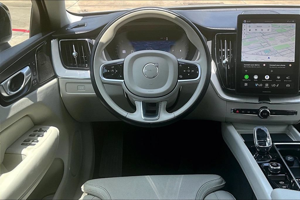 Certified 2026 Volvo XC60 B5 Ultra AWD/4WD image 7
