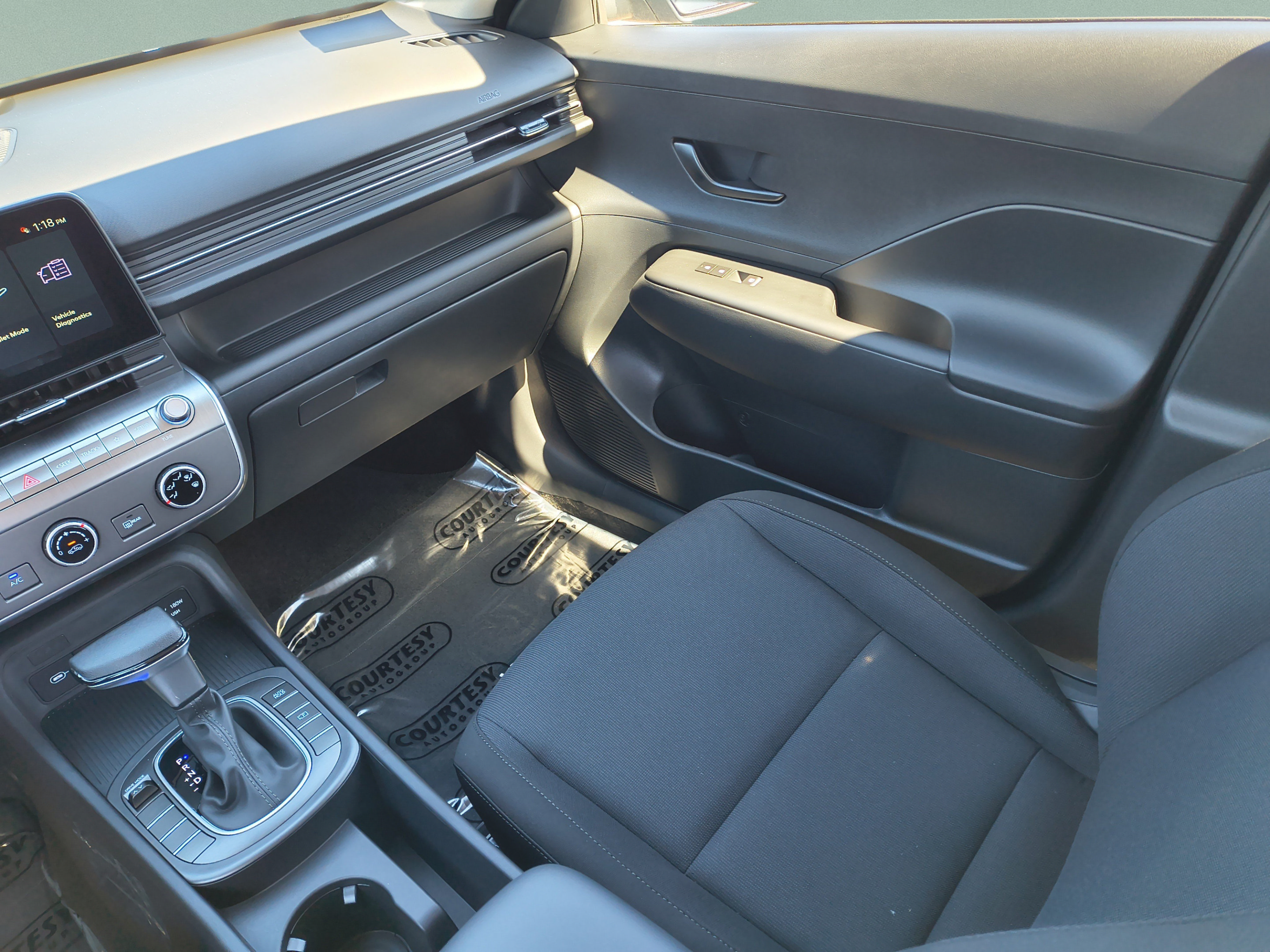 New 2027 Hyundai Kona SE FWD image 13