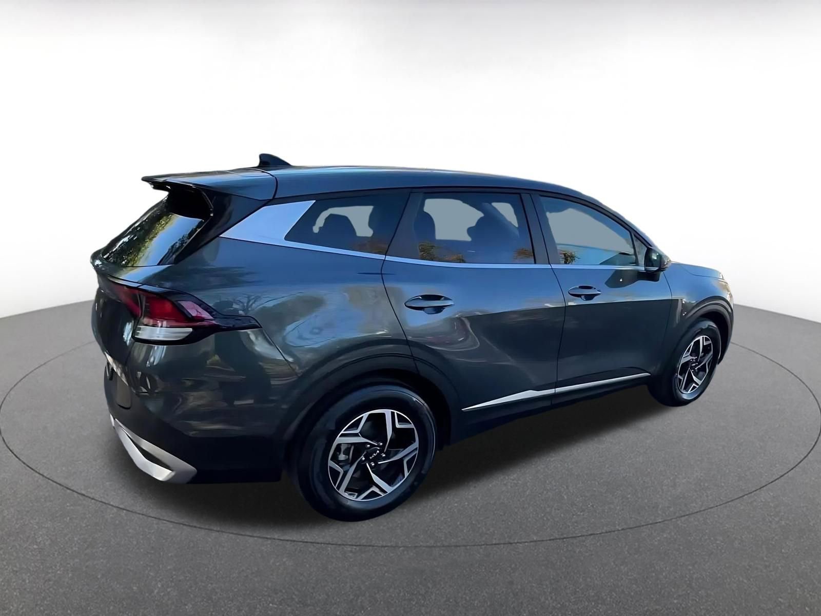 Used 2025 Kia Sportage LX image 15