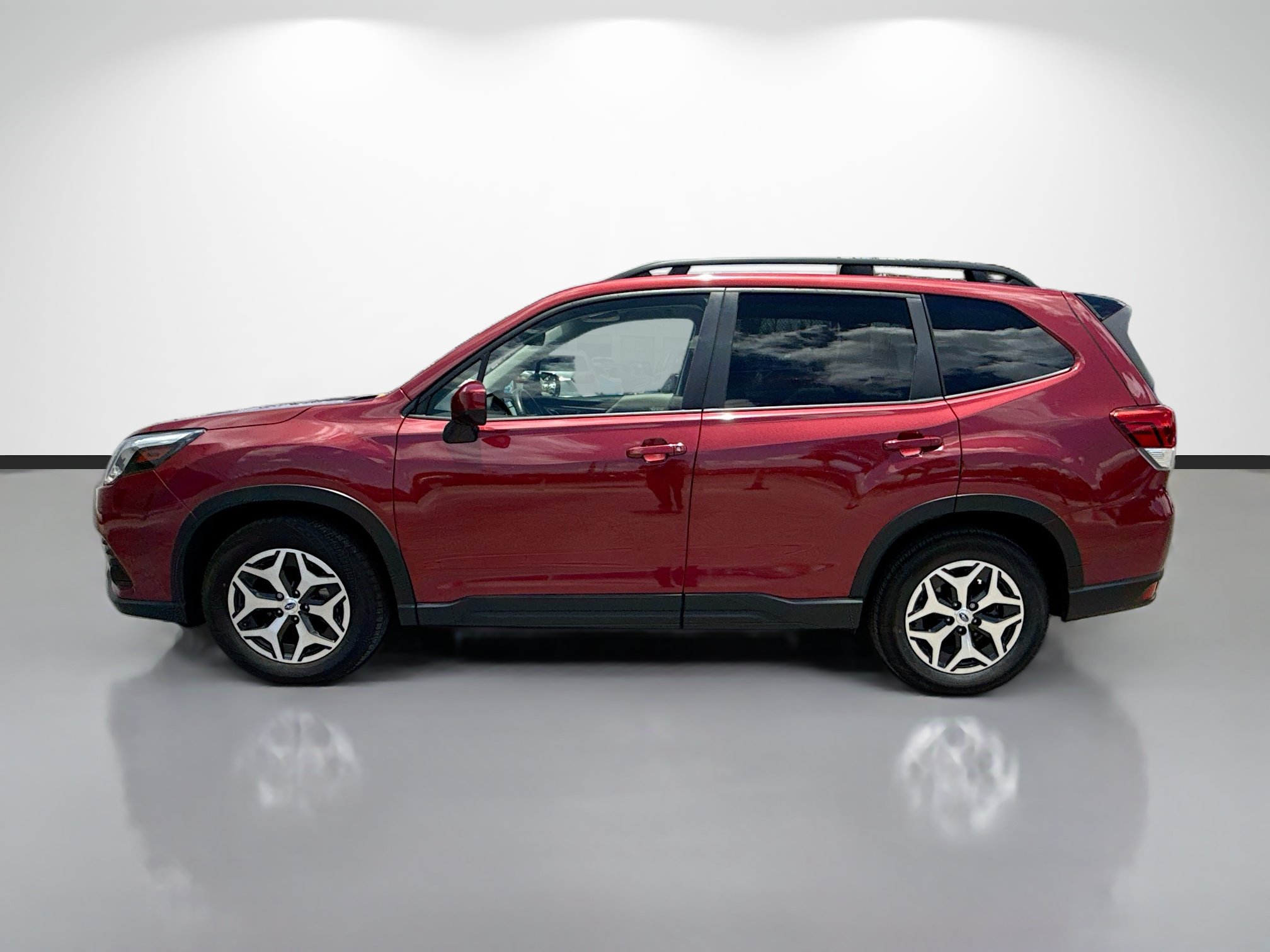 Used 2024 Subaru Forester Premium AWD/4WD image 6