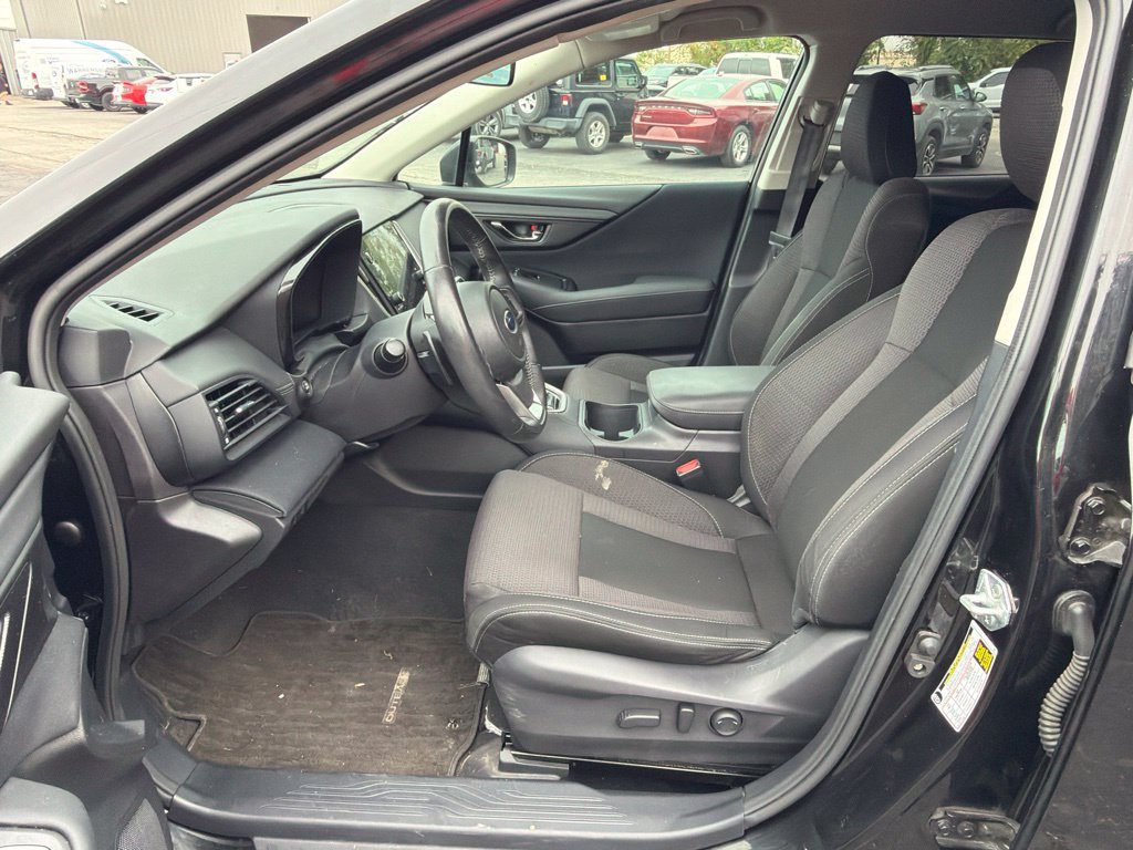 Used 2023 Subaru Outback Premium AWD/4WD image 14