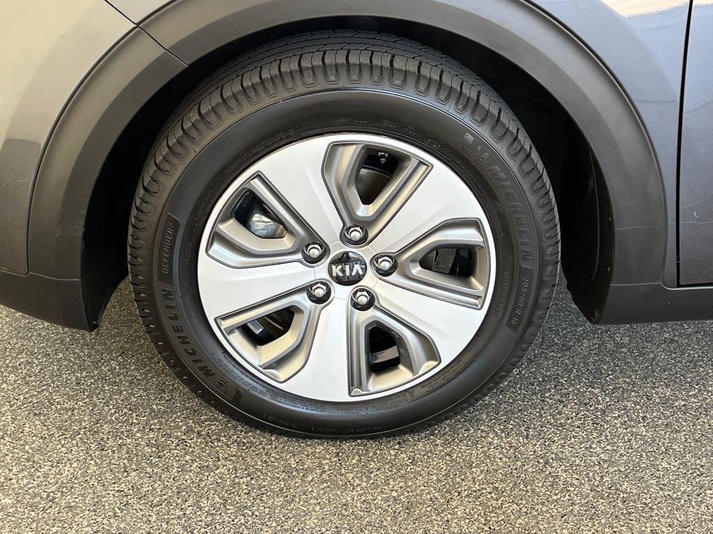 Used 2019 Kia Niro EX FWD image 27