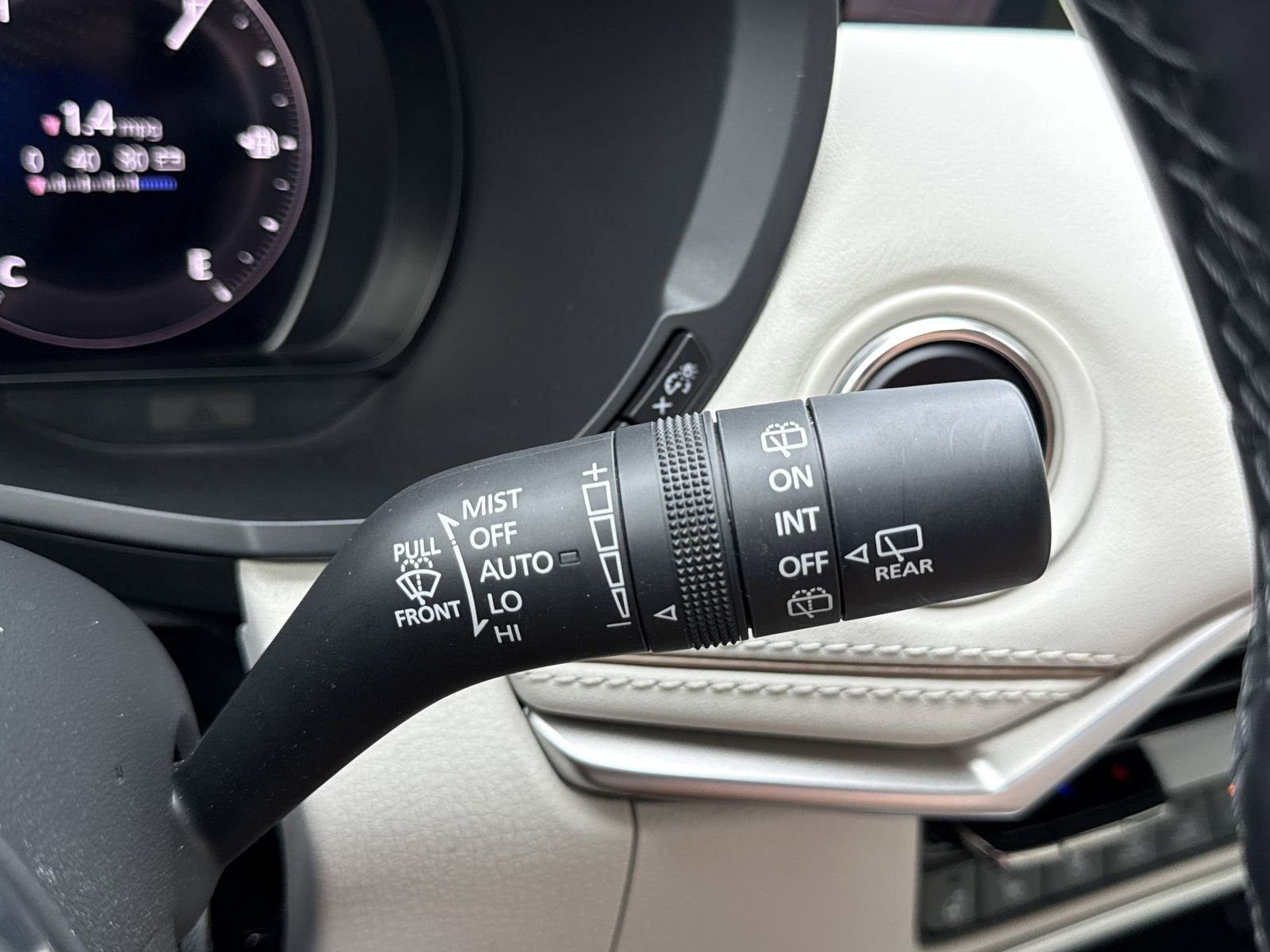 Used 2024 MAZDA CX-90 3.3 Turbo w/ Premium Plus Pkg image 24