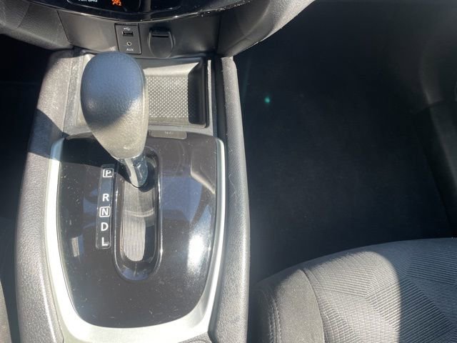 Used 2014 Nissan Rogue SV FWD image 25