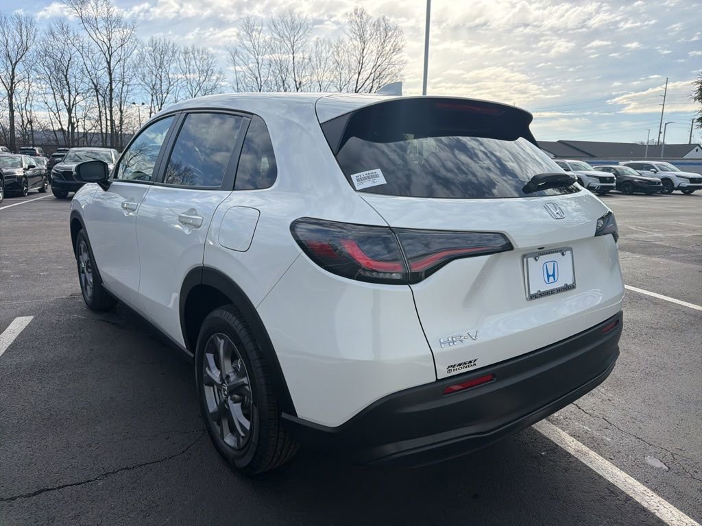 Certified 2026 Honda HR-V LX image 3