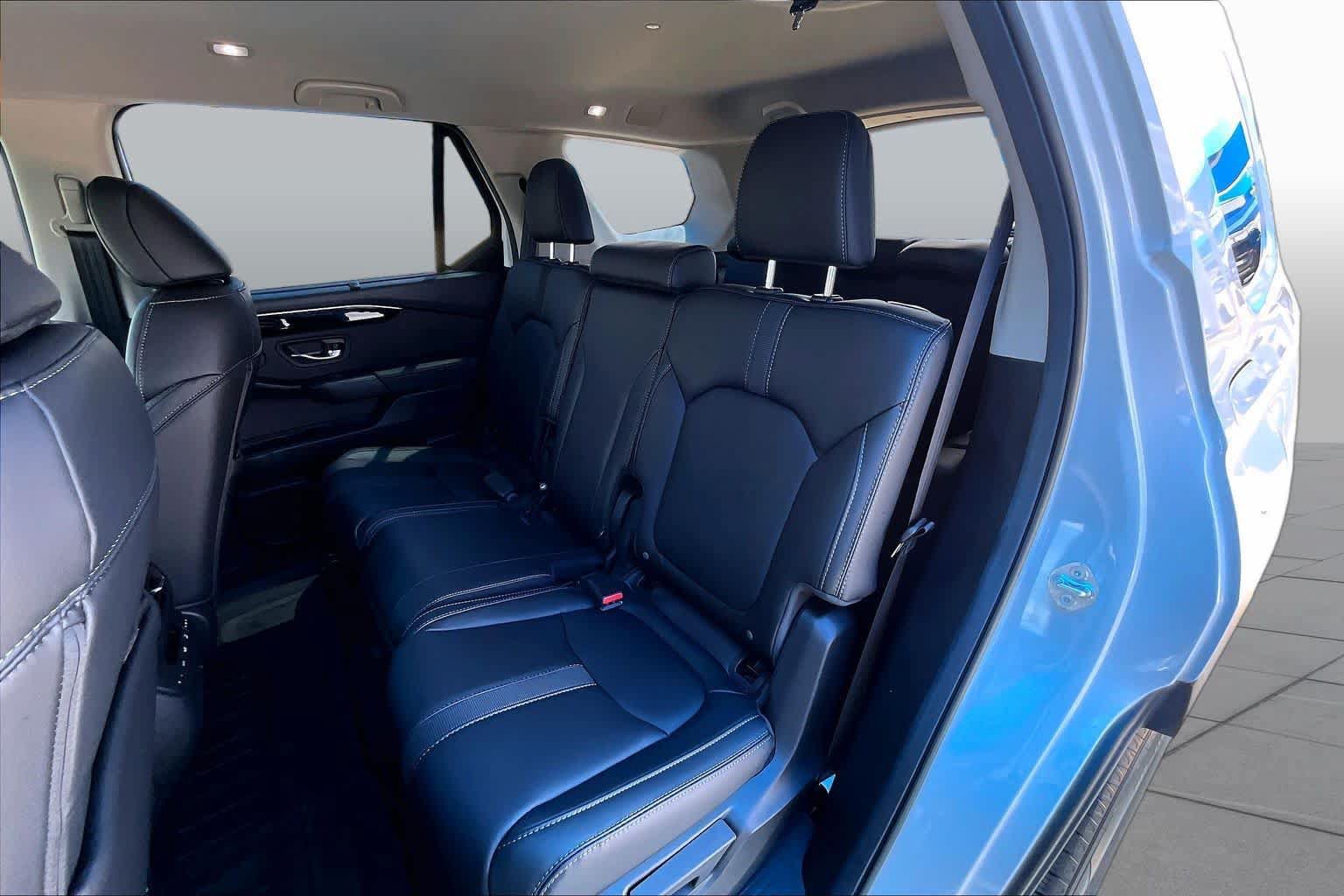 Used 2025 Honda Pilot EX-L image 21