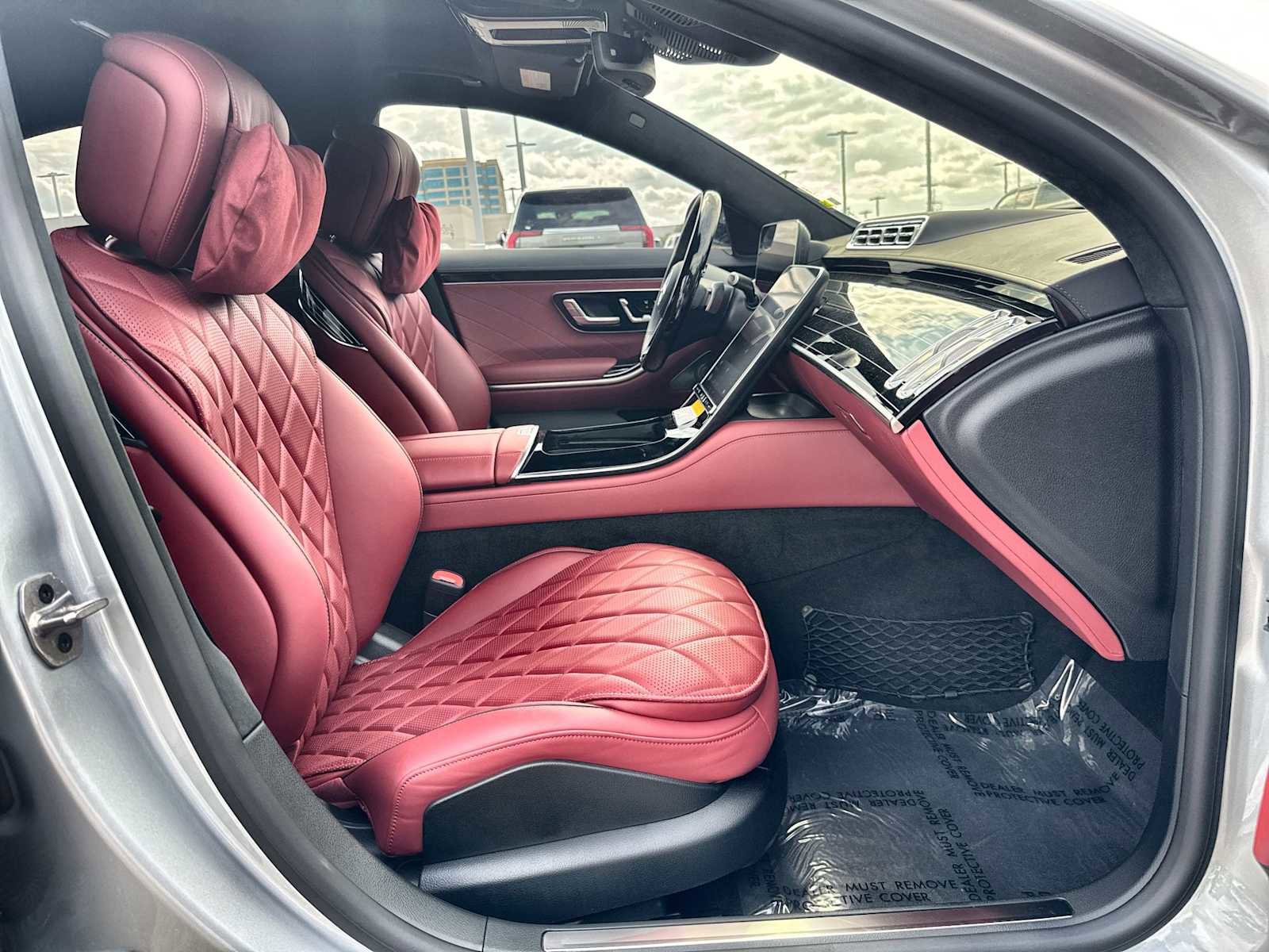Used 2025 Mercedes-Benz S 580 4MATIC Sedan image 9