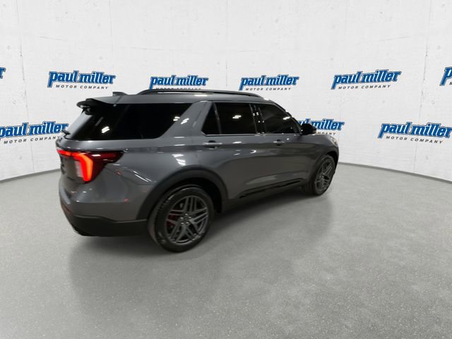 Used 2025 Ford Explorer ST w/ Sun And Sound Package image 11