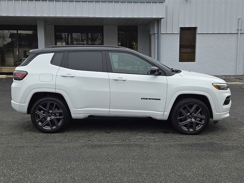 Used 2025 Jeep Compass Limited w/ High Altitude Package image 7