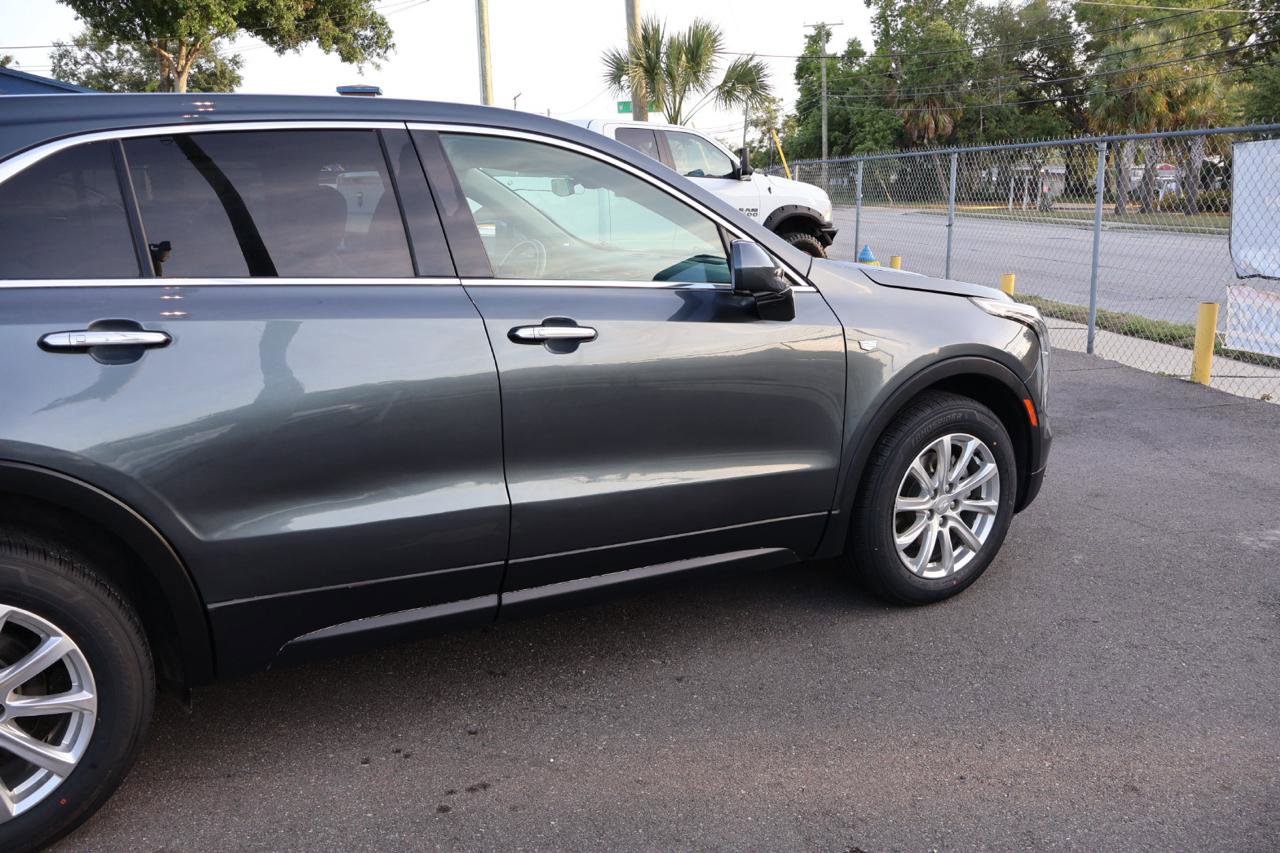 Used 2020 Cadillac XT4 Luxury w/ Cold Weather Package image 4