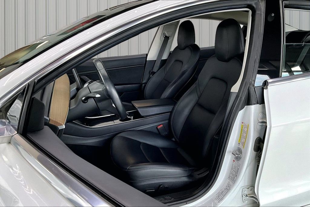 Used 2018 Tesla Model 3 Long Range image 19