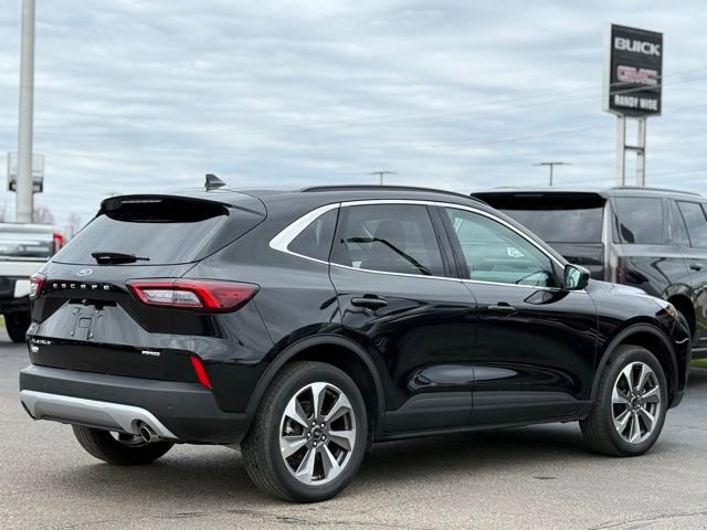 Used 2025 Ford Escape Platinum image 36