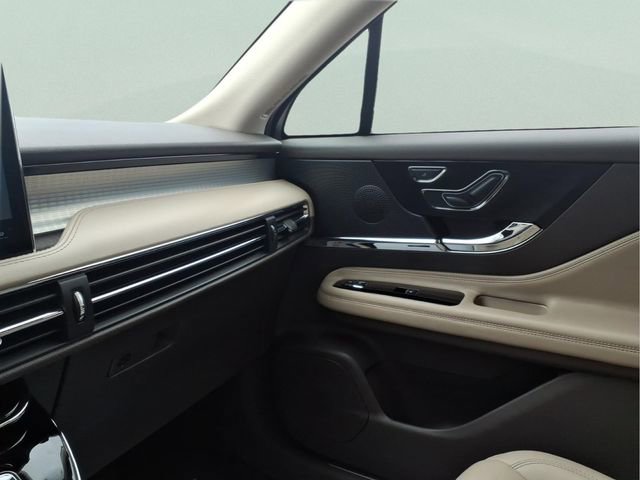 Used 2024 Lincoln Corsair FWD image 20