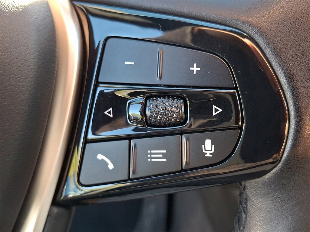 Used 2023 BMW 530e xDrive image 23