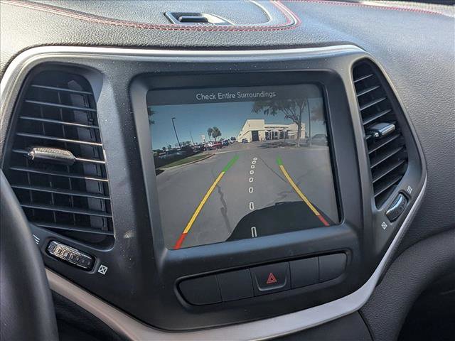 Used 2015 Jeep Cherokee Trailhawk w/ Comfort/Convenience Group image 12