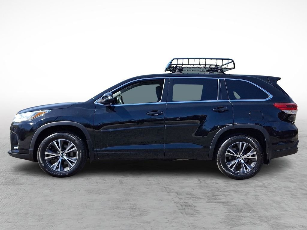 Used 2018 Toyota Highlander LE w/ Protection Package #3 AWD/4WD image 7