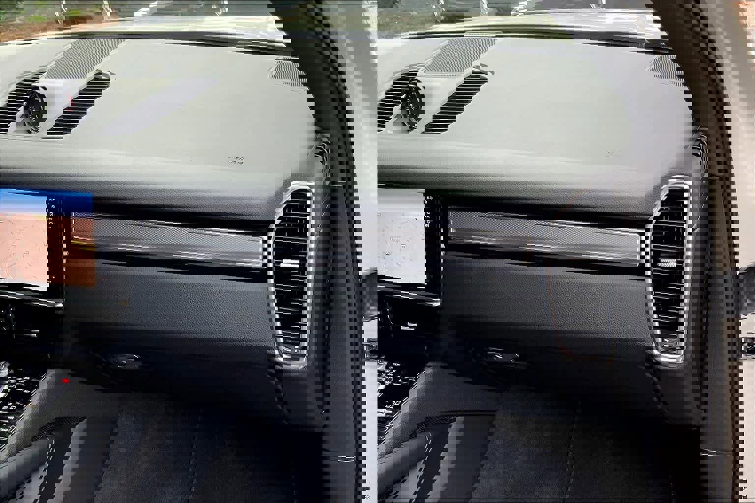 Used 2022 Porsche Cayenne Platinum Edition image 17