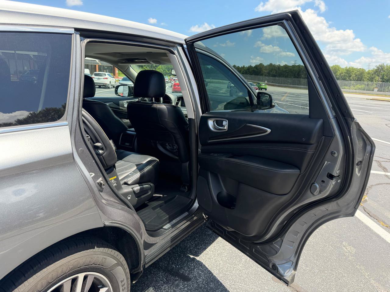 Used 2018 INFINITI QX60 Luxe w/ Premium Package AWD/4WD image 14