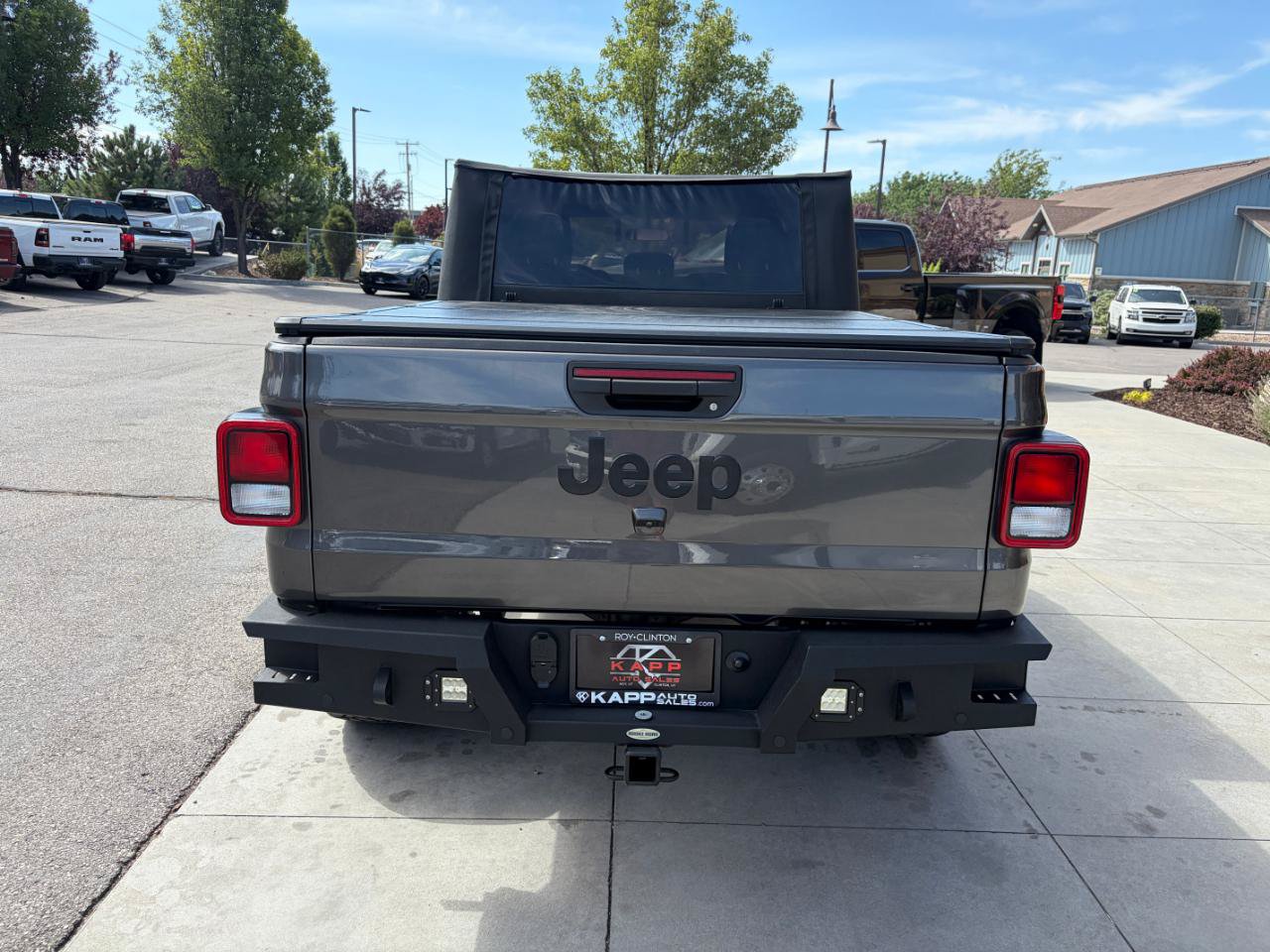Used 2023 Jeep Gladiator Sport AWD/4WD image 9