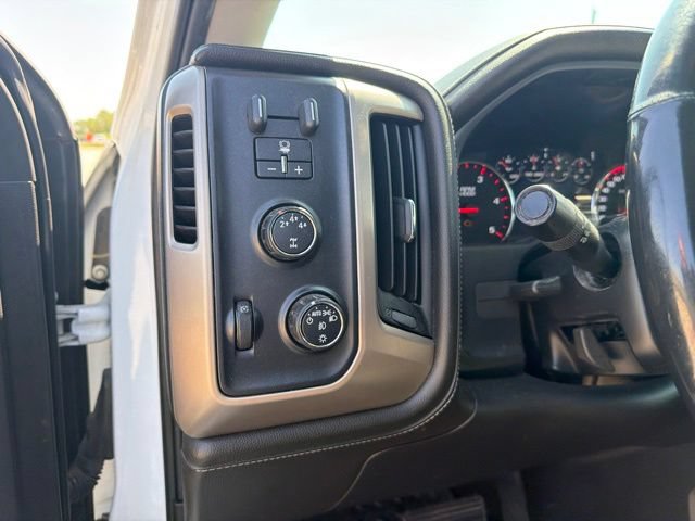 Used 2016 GMC Sierra 2500 Denali w/ Duramax Plus Package AWD/4WD image 12