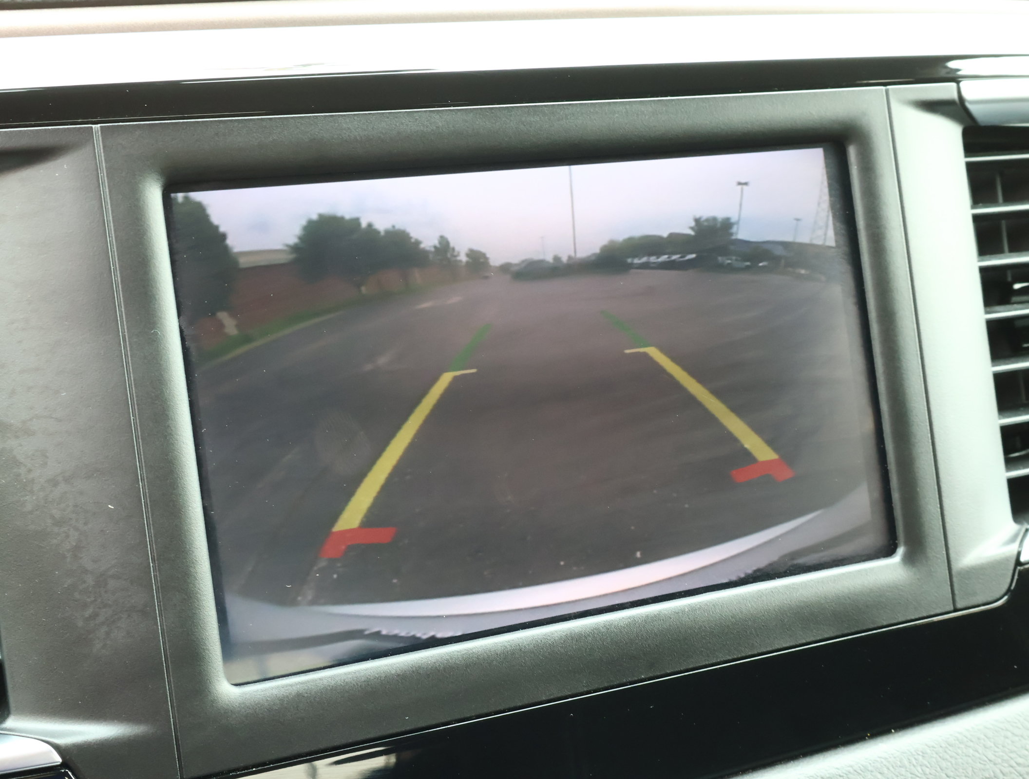 Used 2024 Chrysler Voyager LX FWD image 5