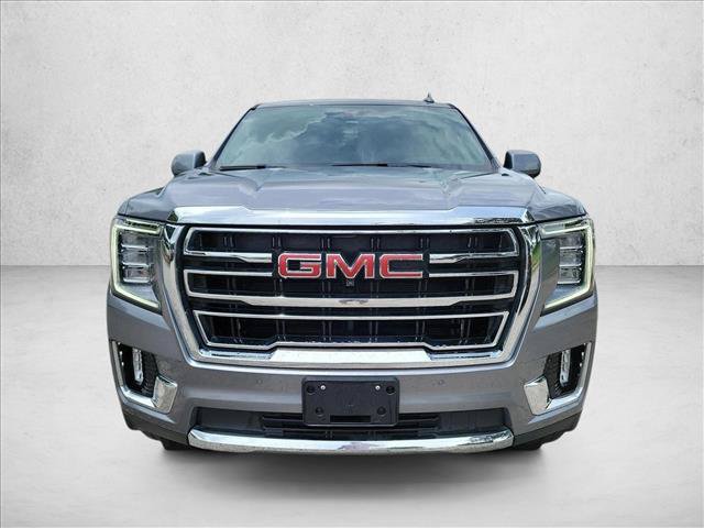 Used 2022 GMC Yukon XL SLT w/ SLT Premium Package AWD/4WD image 2