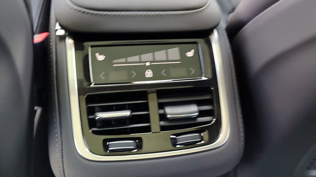 New 2026 Volvo XC90 B6 Plus image 29