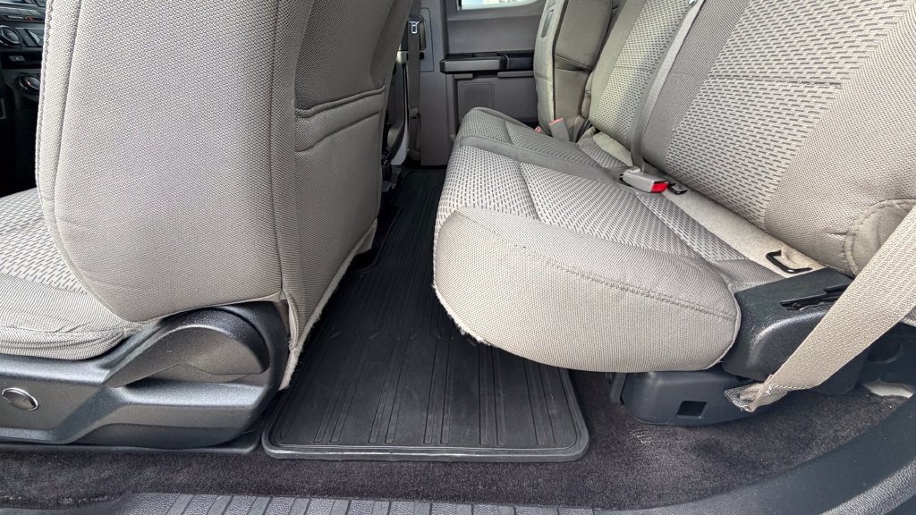 Used 2015 Ford F150 XLT w/ Equipment Group 301A Mid AWD/4WD image 17