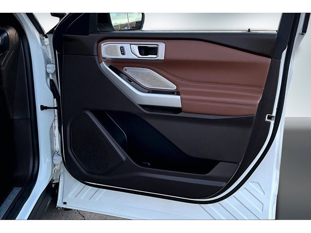 Used 2022 Ford Explorer King Ranch image 27