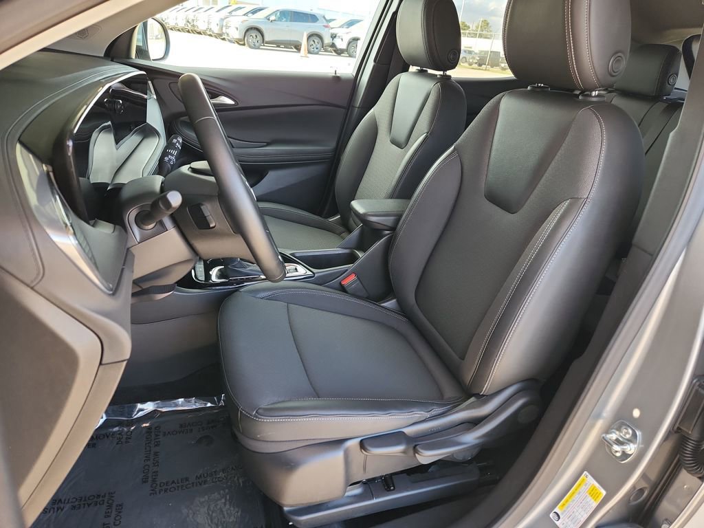 Used 2025 Buick Encore GX Preferred image 12