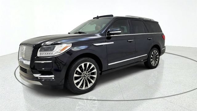 Used 2021 Lincoln Navigator Reserve AWD/4WD image 3