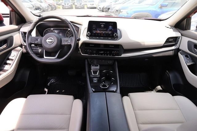 Certified 2024 Nissan Rogue SV w/ SV Premium Package AWD/4WD image 23