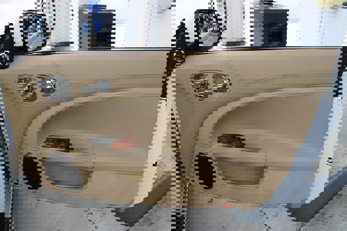 Used 2011 Jaguar XKR R image 34