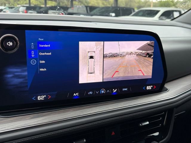 Used 2025 Chevrolet Suburban LS image 10