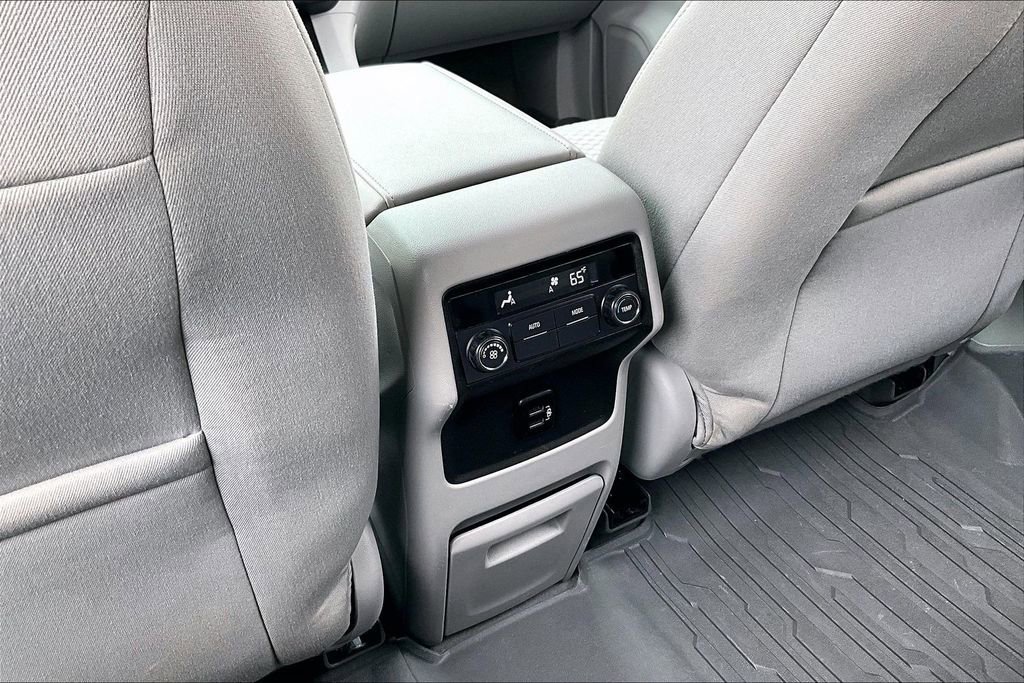 Used 2017 GMC Acadia SLE w/ LPO, Floor Liner Package image 34