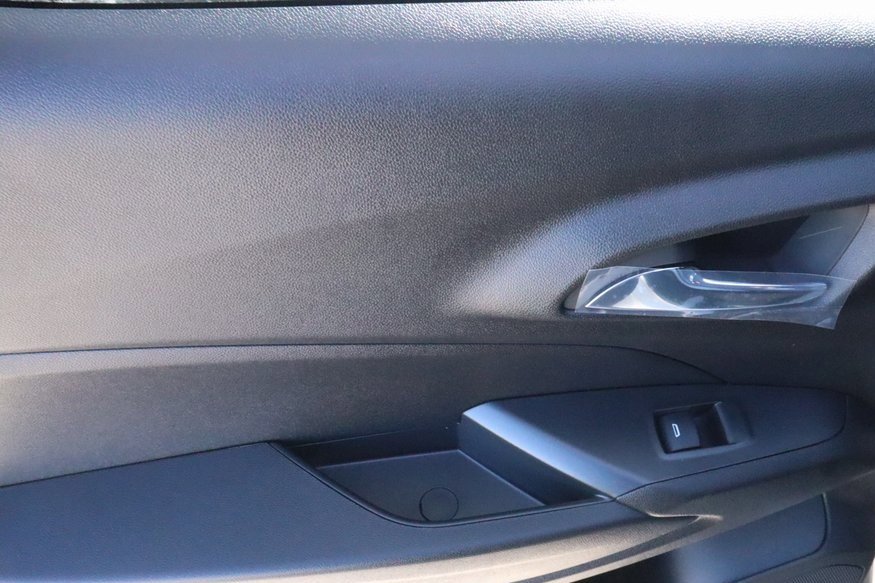 New 2026 Chevrolet Trax RS w/ Driver Confidence Package image 16