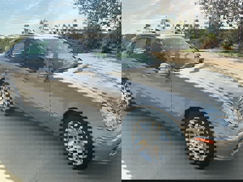 Used 2003 Mercedes-Benz E 500 Sedan image 9