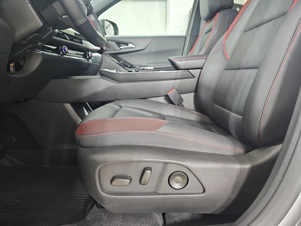 Certified 2025 Chevrolet Equinox RS w/ Safety and Technology Package AWD/4WD image 35