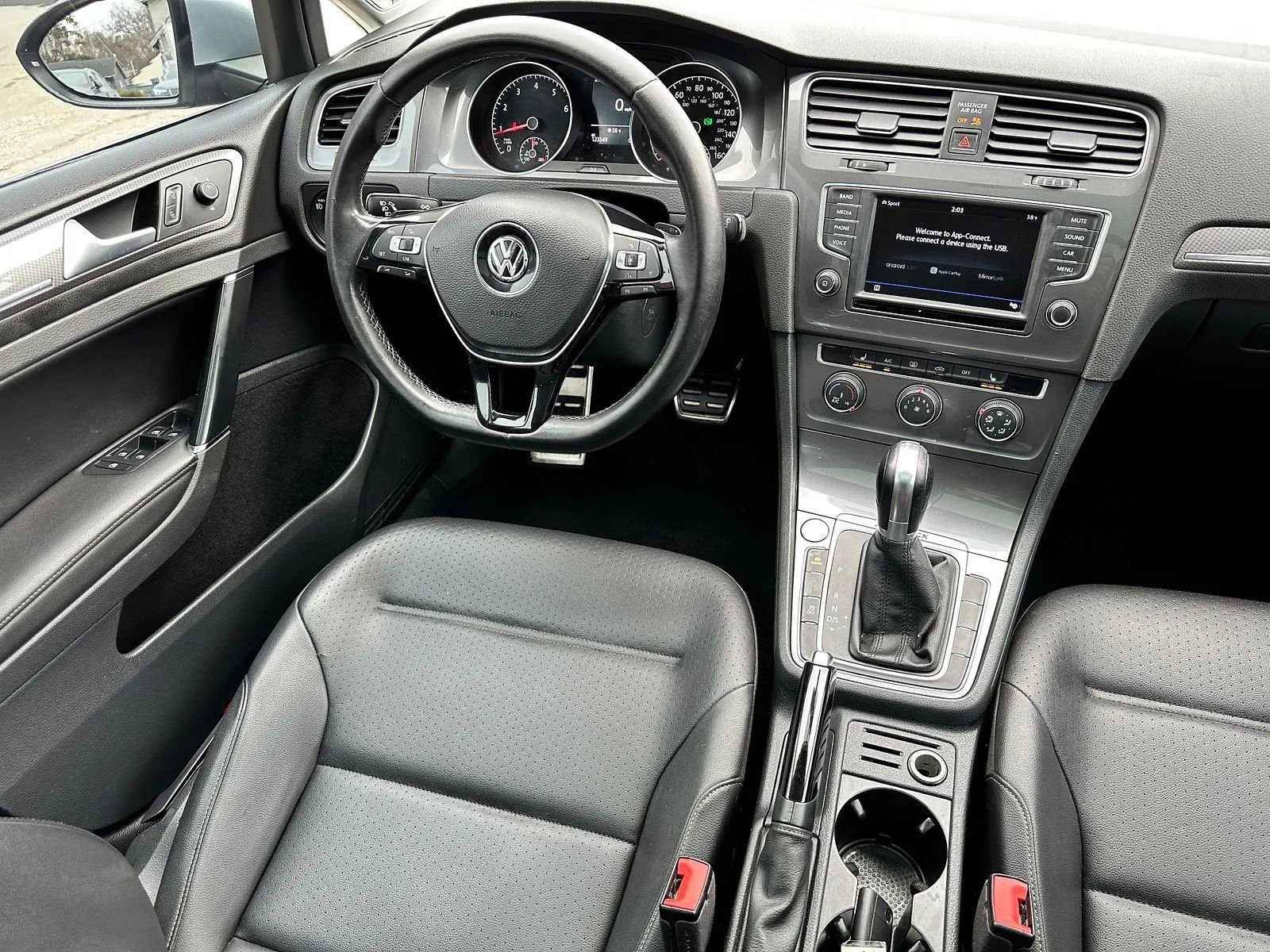 Used 2017 Volkswagen Golf Alltrack SE image 12