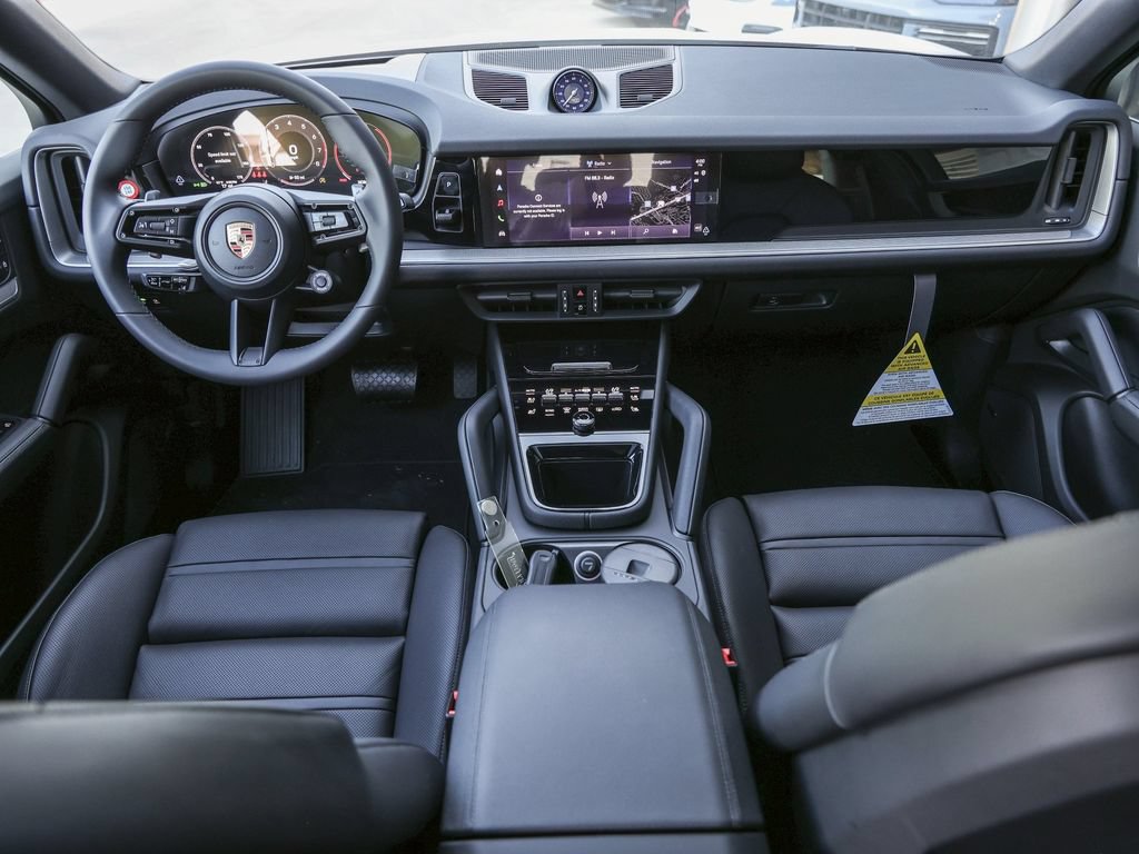 Certified 2026 Porsche Cayenne Coupe AWD/4WD image 33