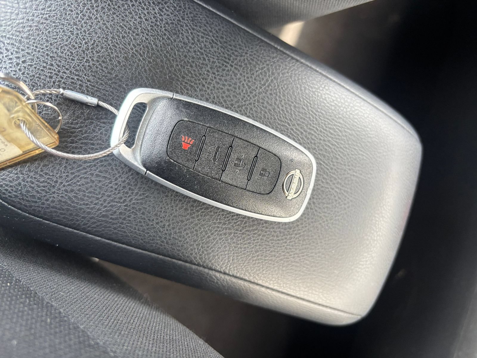 Used 2025 Nissan Versa SV FWD image 21
