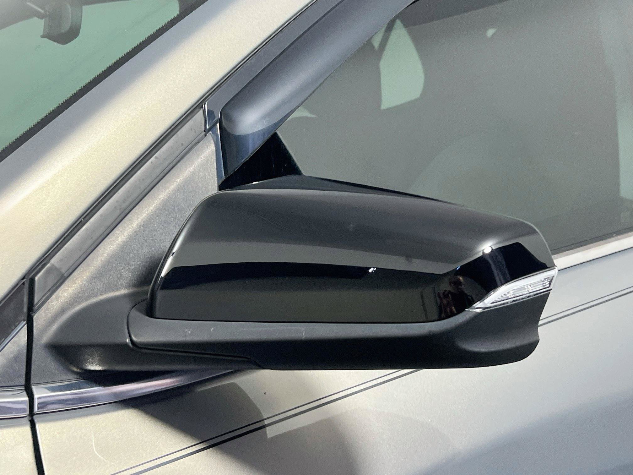 Used 2018 Chevrolet Equinox LT FWD image 12