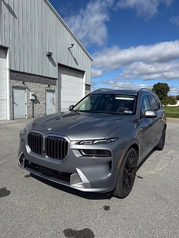 Certified 2025 BMW X7 xDrive40i w/ Premium Package