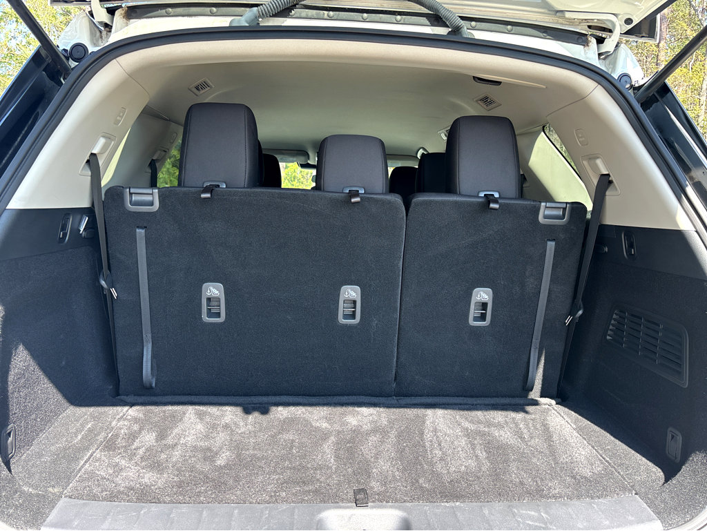 Used 2024 Nissan Pathfinder SV image 20