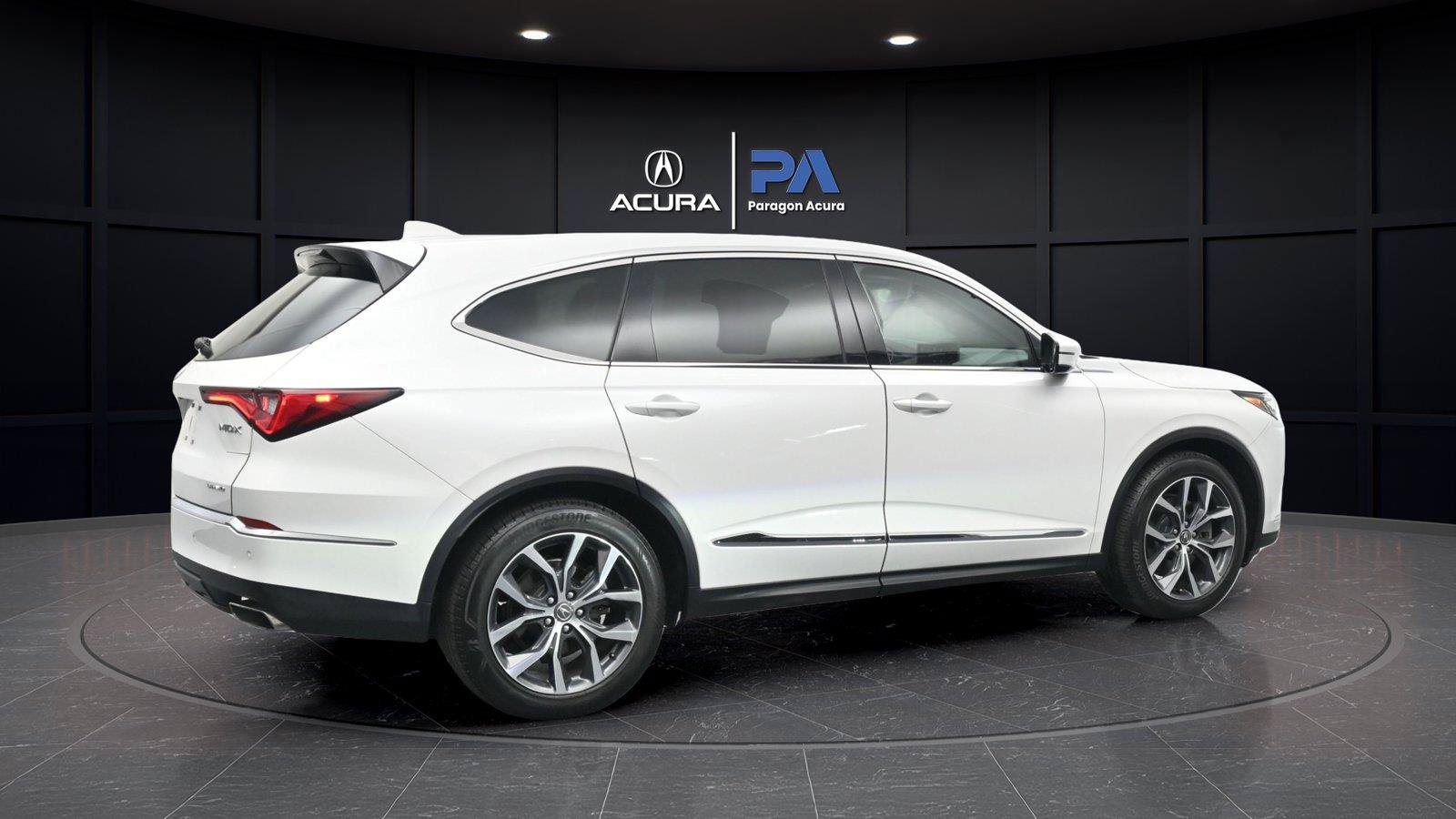 Used 2023 Acura MDX w/ Technology Package AWD/4WD image 29