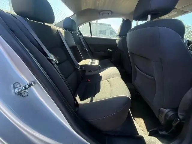 Used 2016 Chevrolet Cruze LT FWD image 14