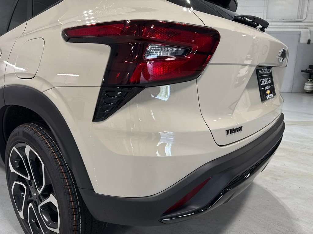 New 2026 Chevrolet Trax RS FWD image 56