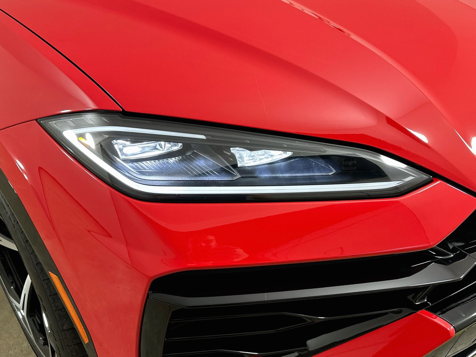 Used 2025 Lamborghini Urus S AWD/4WD image 10