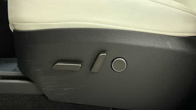 Used 2024 Tesla Model Y Performance AWD/4WD image 14